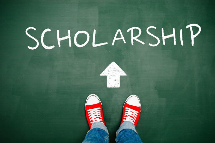 get scholarship to study abroad